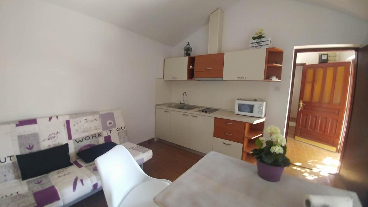 Apartments And Rooms Rogic สเวติ เปตาร์ ภายนอก รูปภาพ