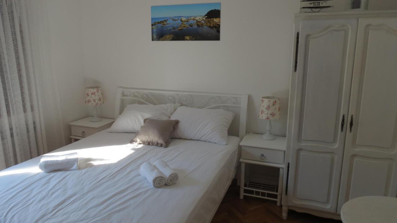 Apartments And Rooms Rogic สเวติ เปตาร์ ภายนอก รูปภาพ
