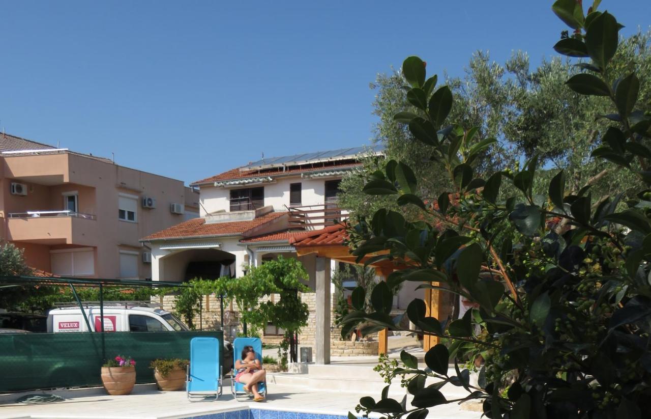 Apartments And Rooms Rogic สเวติ เปตาร์ ภายนอก รูปภาพ
