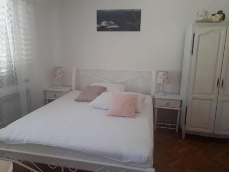 Apartments And Rooms Rogic สเวติ เปตาร์ ภายนอก รูปภาพ